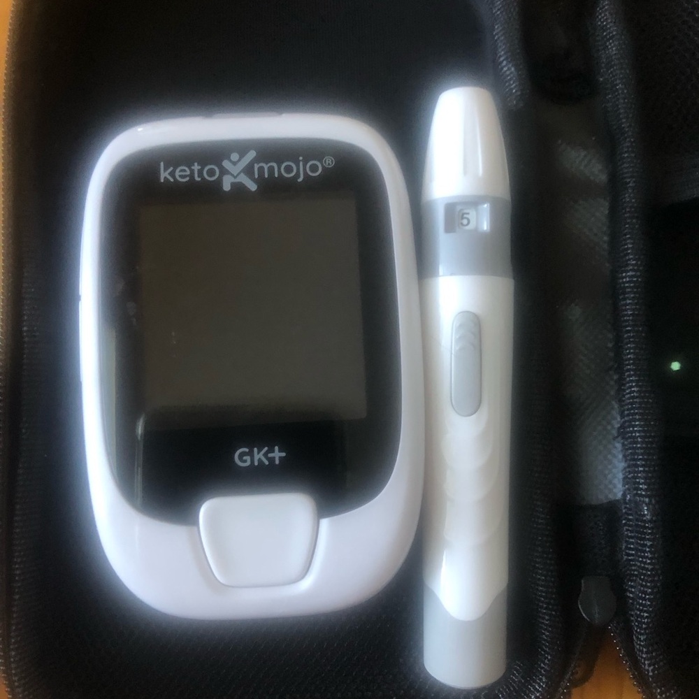 Keto-Mojo GK+ Blood Glucose & β-Ketone Monitoring System - Teal/White - Picture 8 of 9